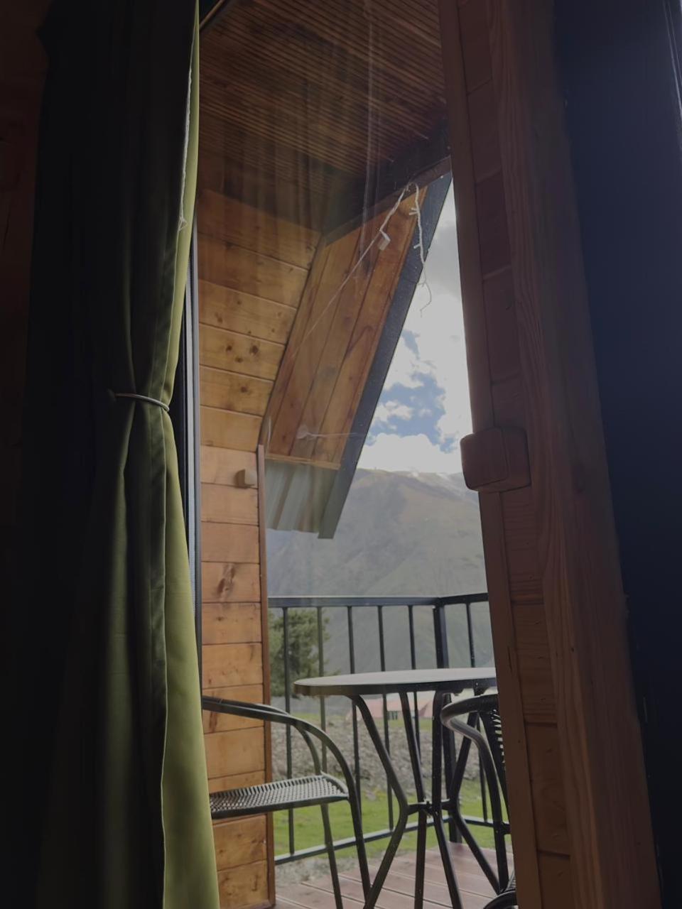 Cottage Paradise Kazbegi Eksteriør bilde