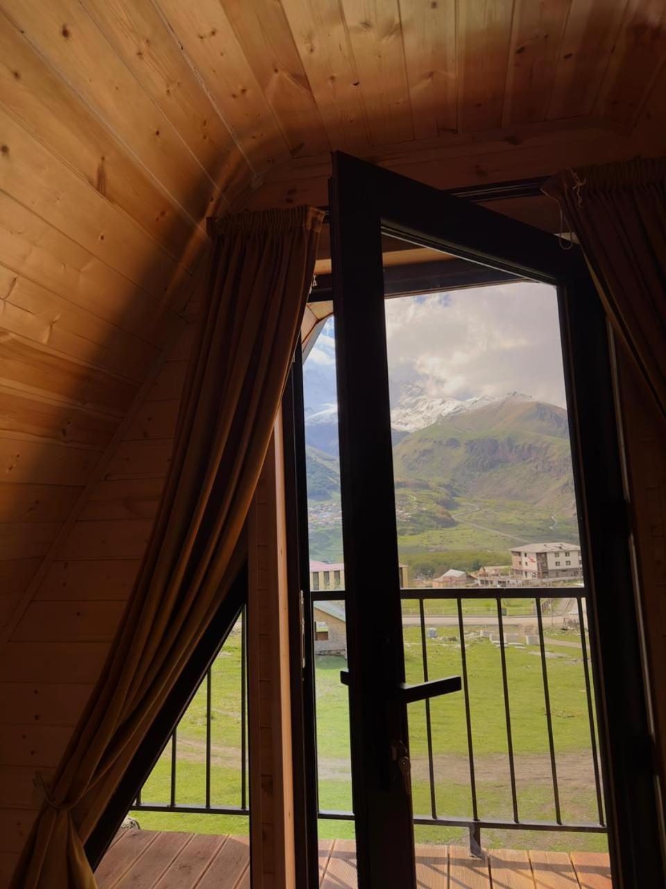 Cottage Paradise Kazbegi Eksteriør bilde